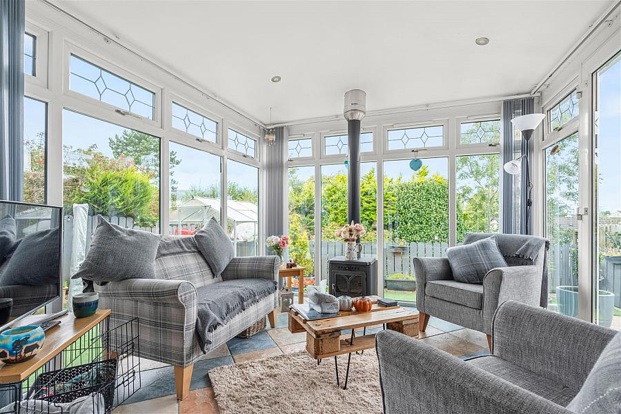 12 Alveston Park