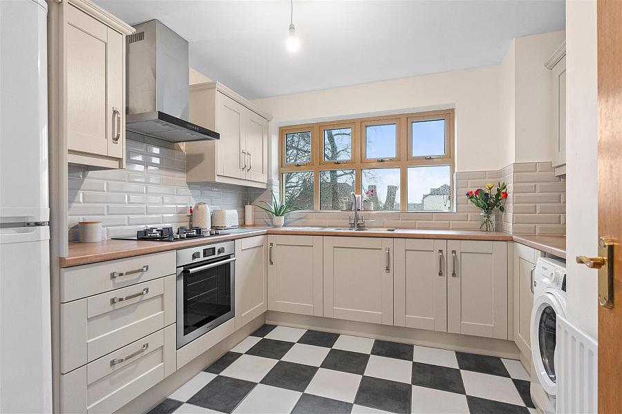 Apt 23D Woodrow Gardens