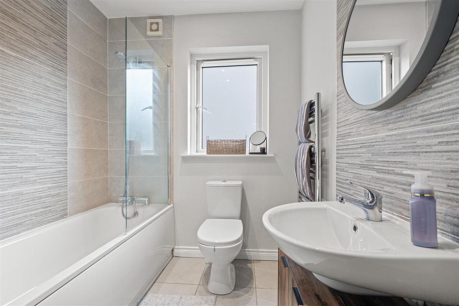 Apt 3, 2 Loughan Hall