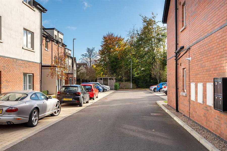 Apt 3, 2 Loughan Hall