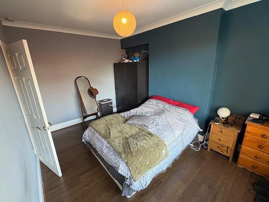 The Blades High Street Grove