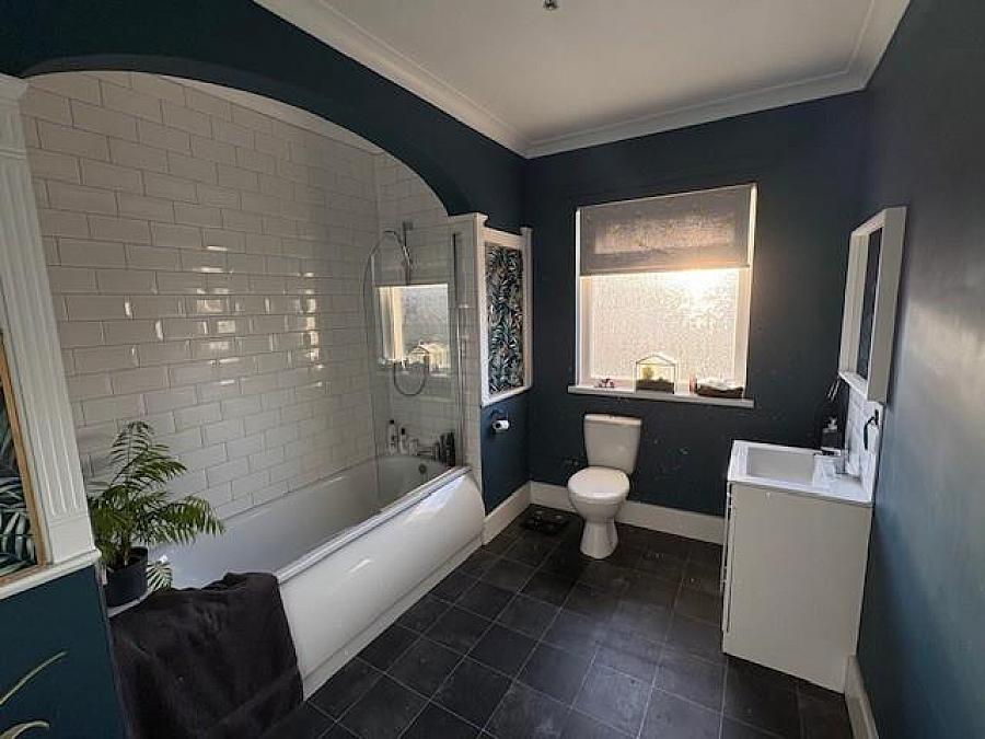 The Blades High Street Grove