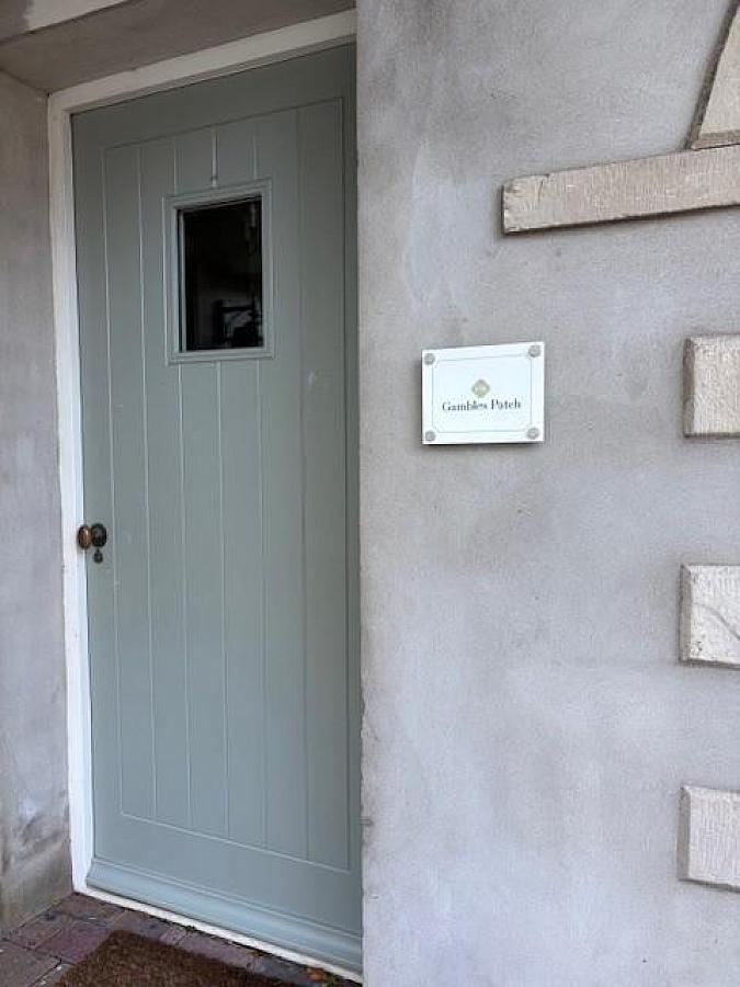 Apartment 1 Florida Road