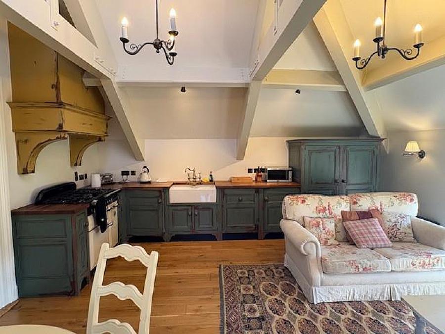 Apartment 1 Florida Road