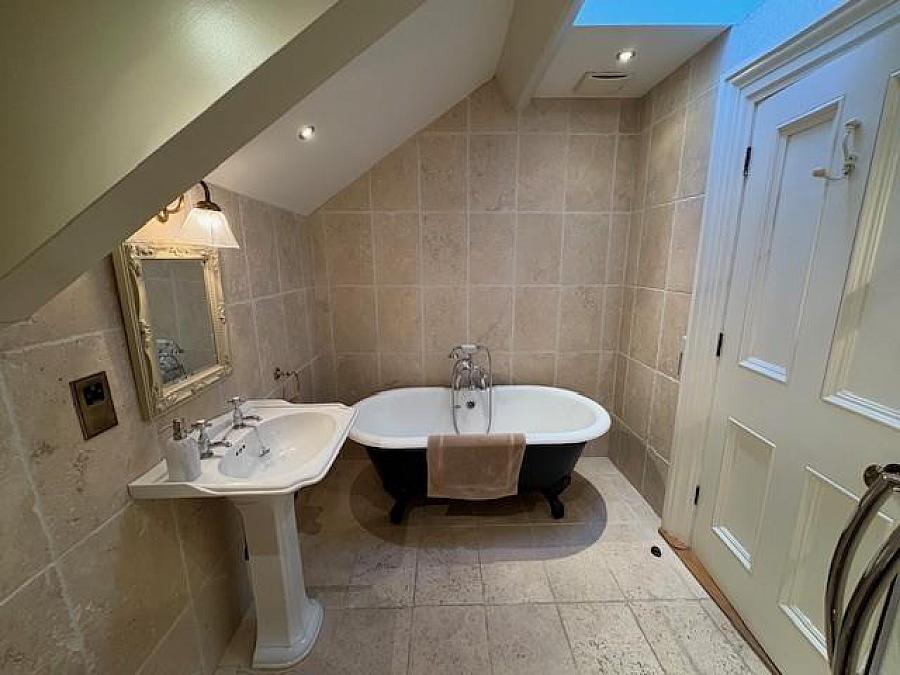 Apartment 1 Florida Road