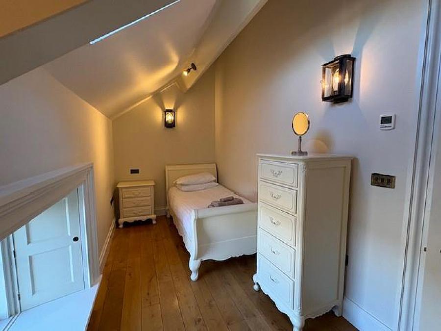 Apartment 1 Florida Road