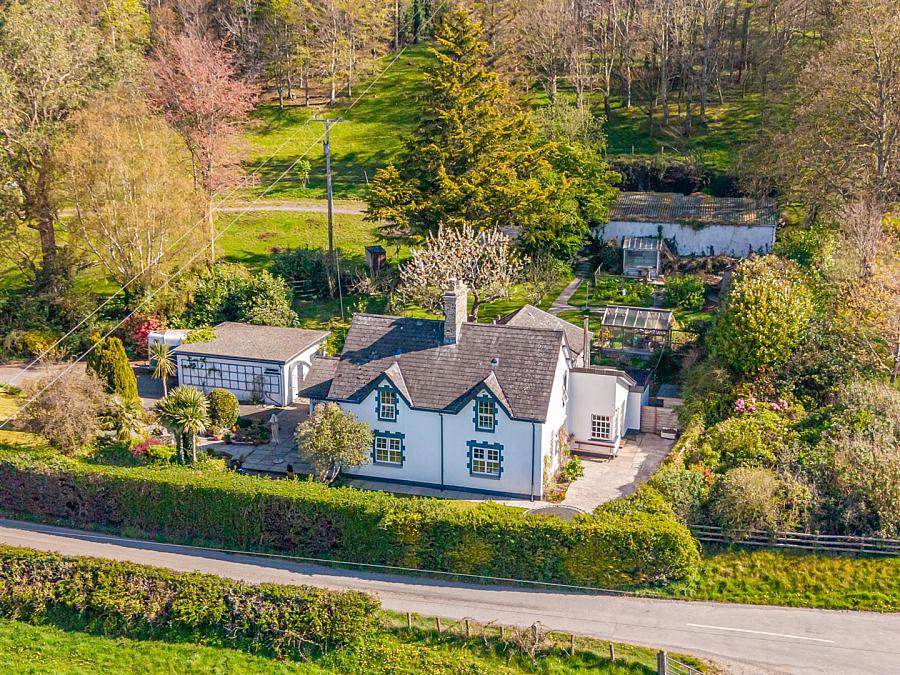 Foxglove Cottage, 1 Tullyveery Road