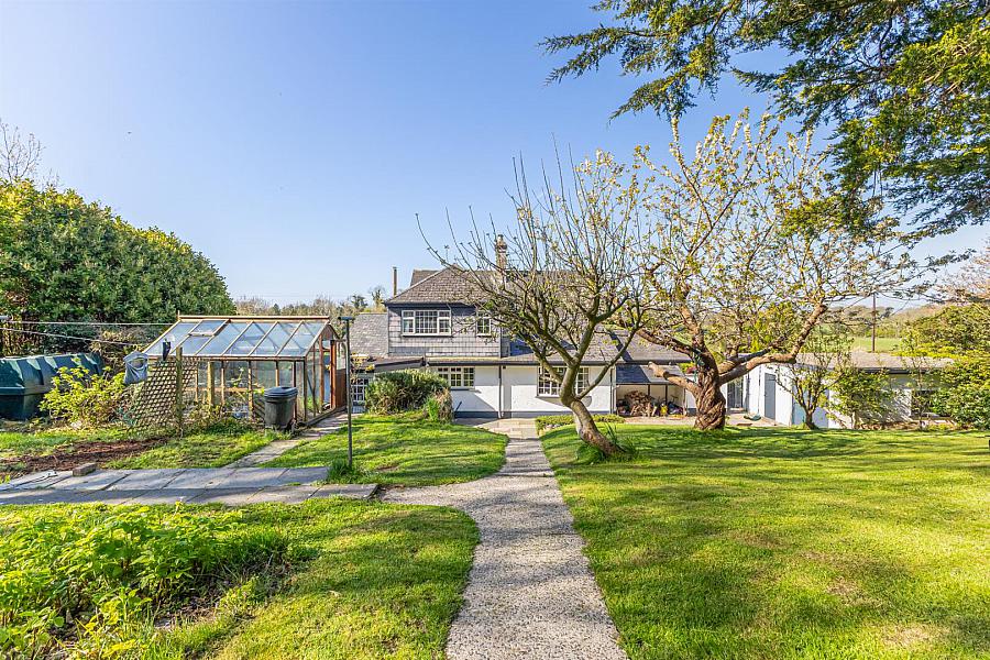 Foxglove Cottage, 1 Tullyveery Road