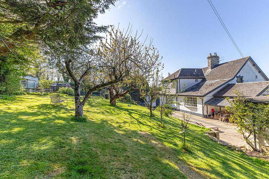 Foxglove Cottage, 1 Tullyveery Road