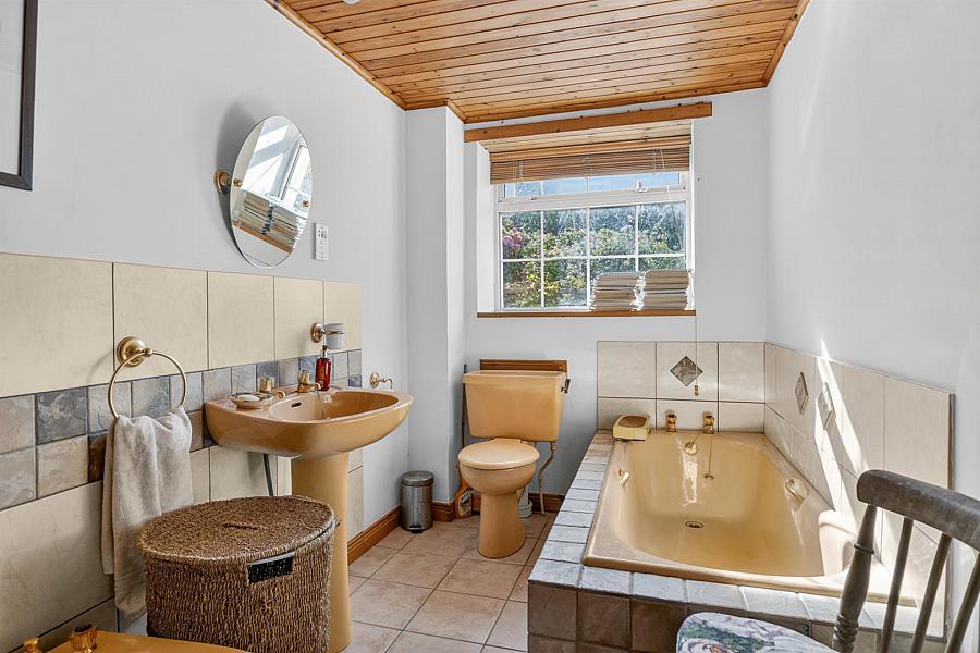 Foxglove Cottage, 1 Tullyveery Road