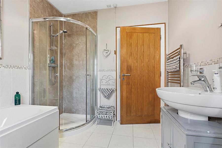 5 Forge Hill Close