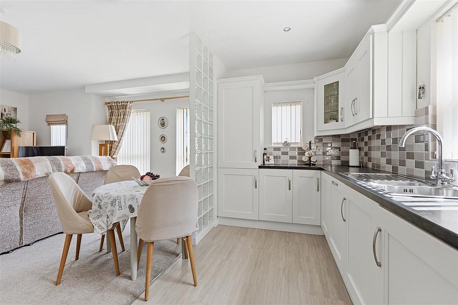 5 Forge Hill Close