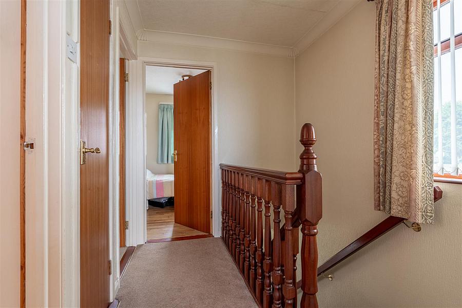 15 Queens Park North