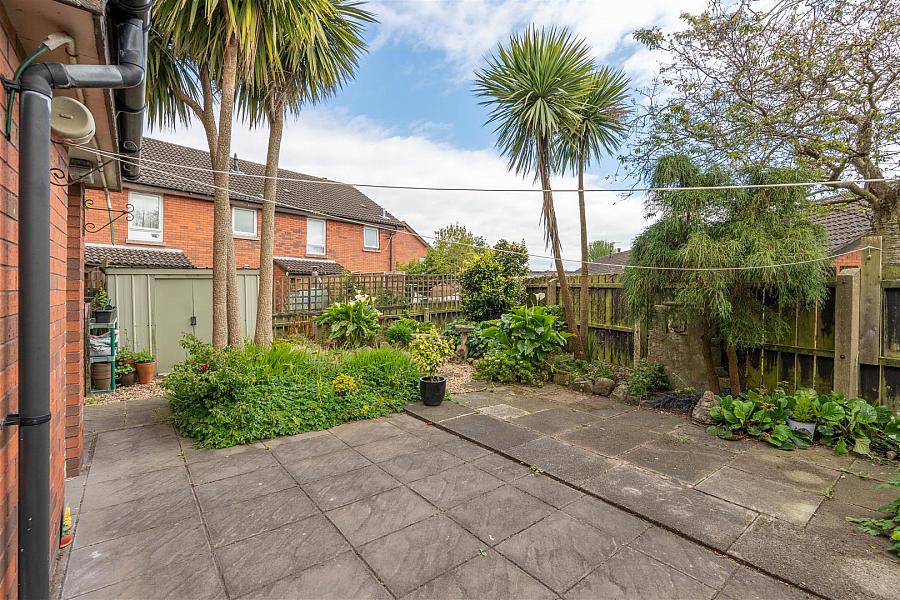 7 Darragh Gardens