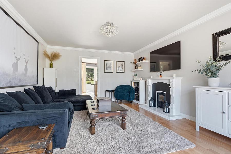 27 Castlehill