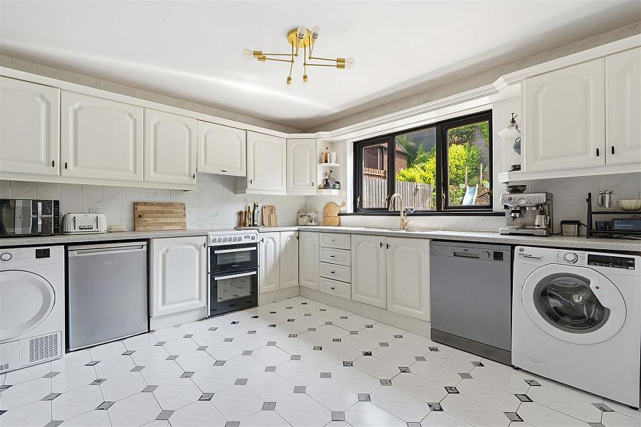 27 Castlehill