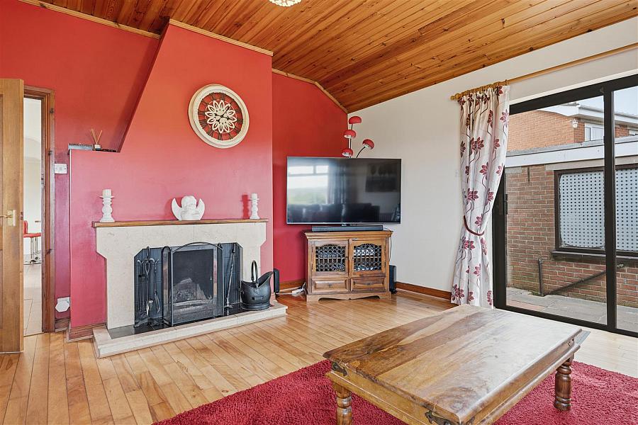 12 Heathermount Crescent