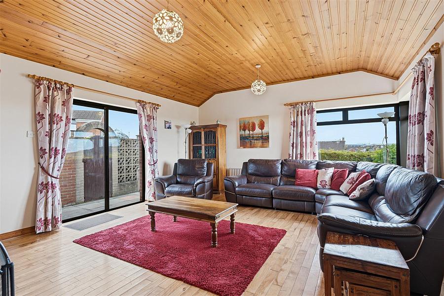 12 Heathermount Crescent