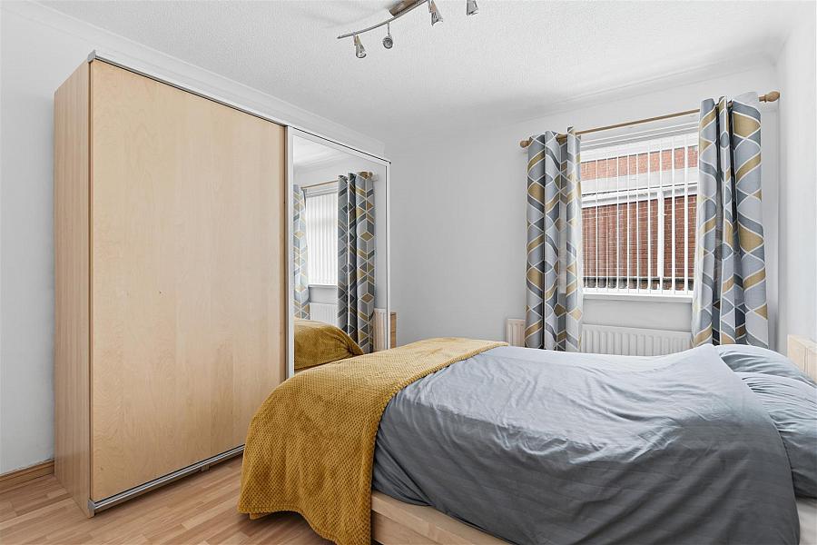 12 Heathermount Crescent