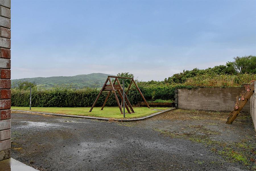 99 Demesne Road