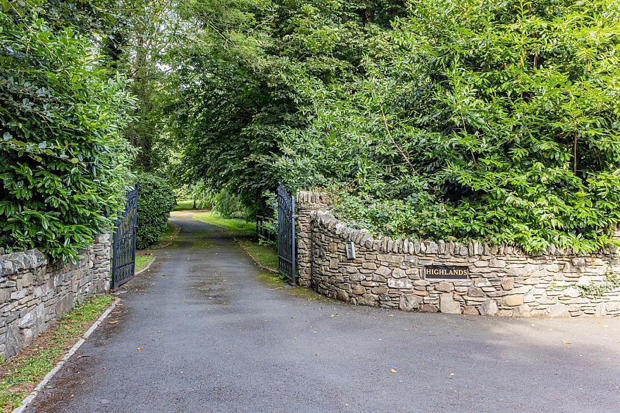 Highlands, 37 Farranfad Road