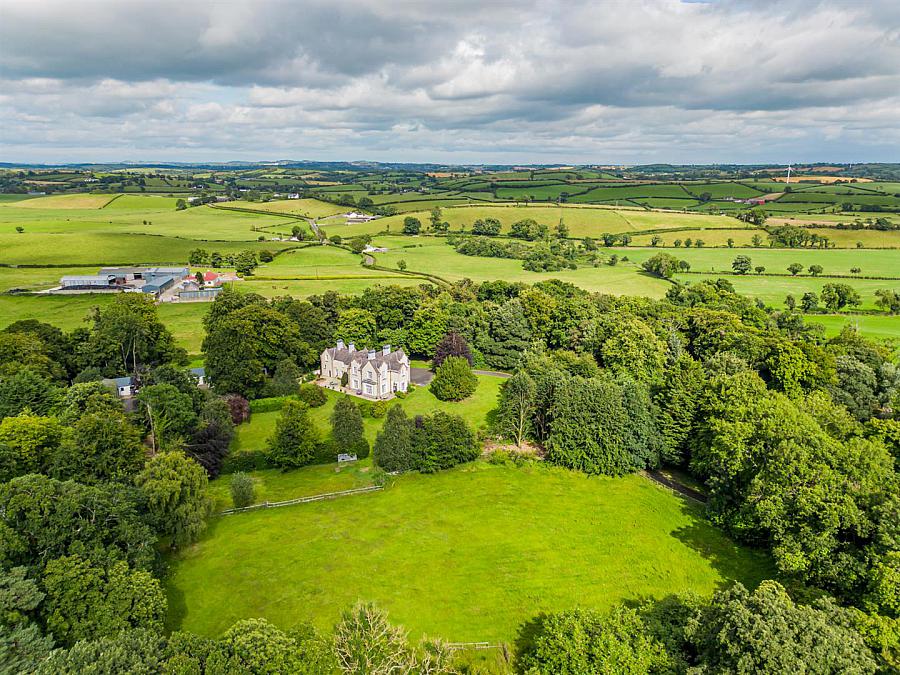 Highlands, 37 Farranfad Road