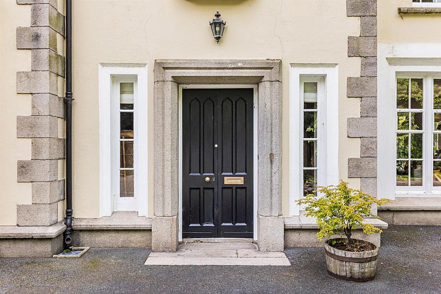 Highlands, 37 Farranfad Road