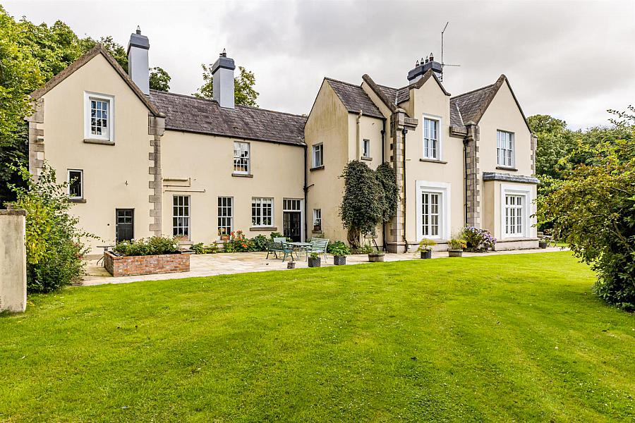 Highlands, 37 Farranfad Road
