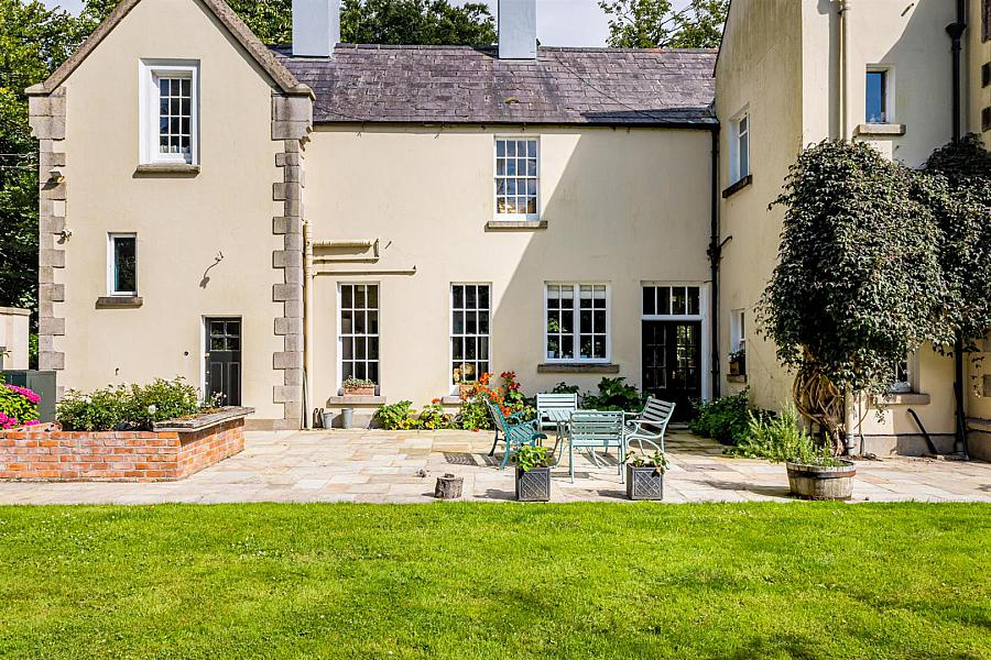 Highlands, 37 Farranfad Road