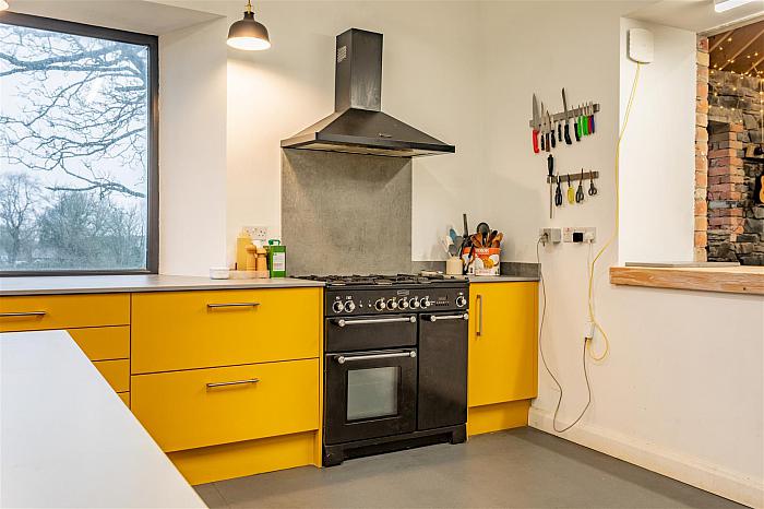 Commercial Kitchen, 121 Middle Road