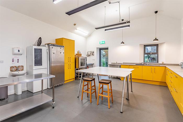 Commercial Kitchen, 121 Middle Road