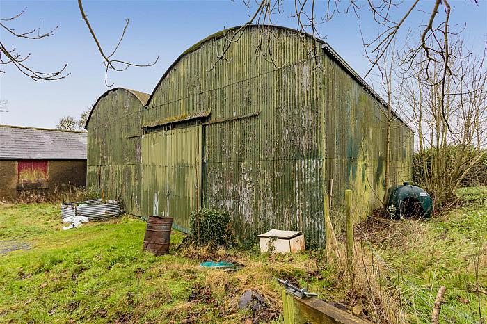 Spacious Storage Facilities At Laurelbank Road