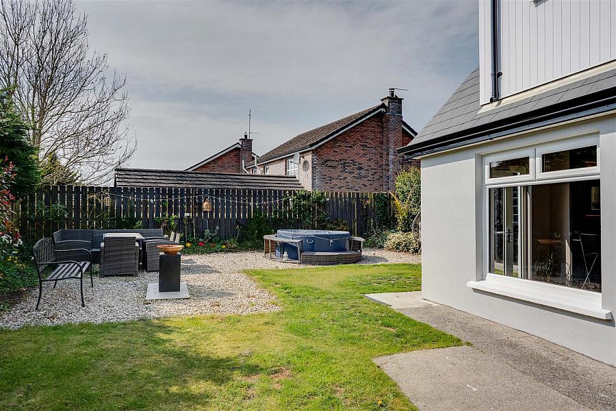 23 Downpatrick Road