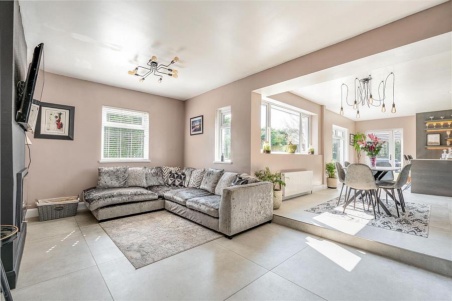 23 Downpatrick Road