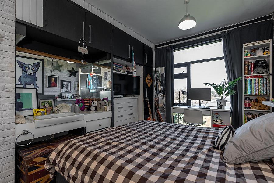 Simmy Bay, 21 Ringdufferin Road