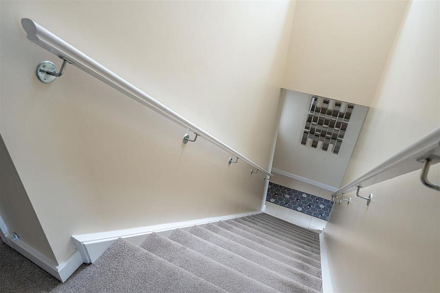 Apt 3 2-6 Birch Lane