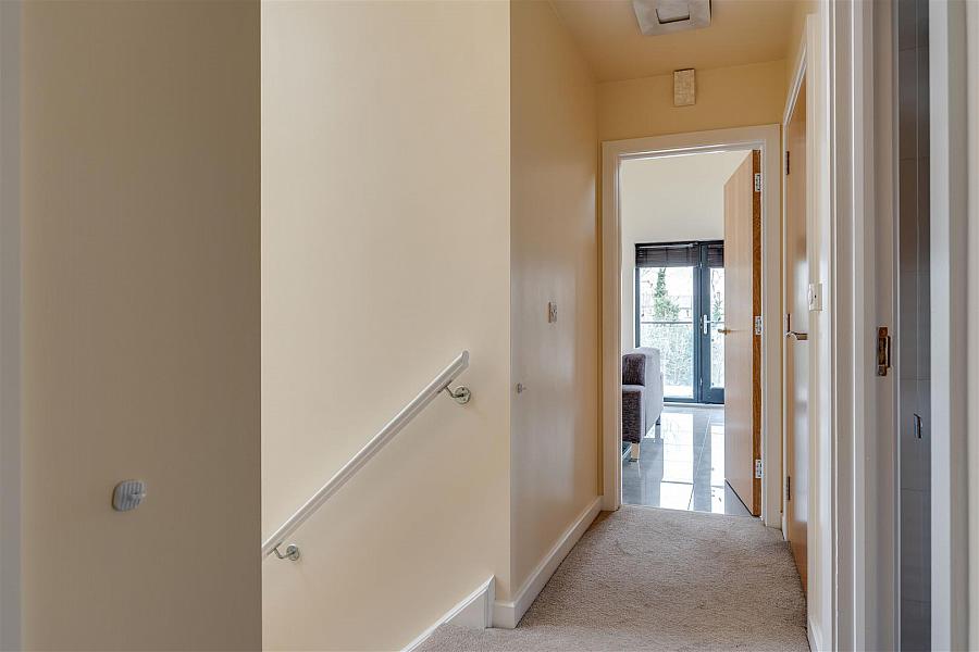 Apt 3 2-6 Birch Lane