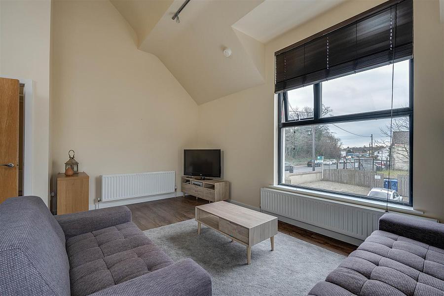 Apt 3 2-6 Birch Lane