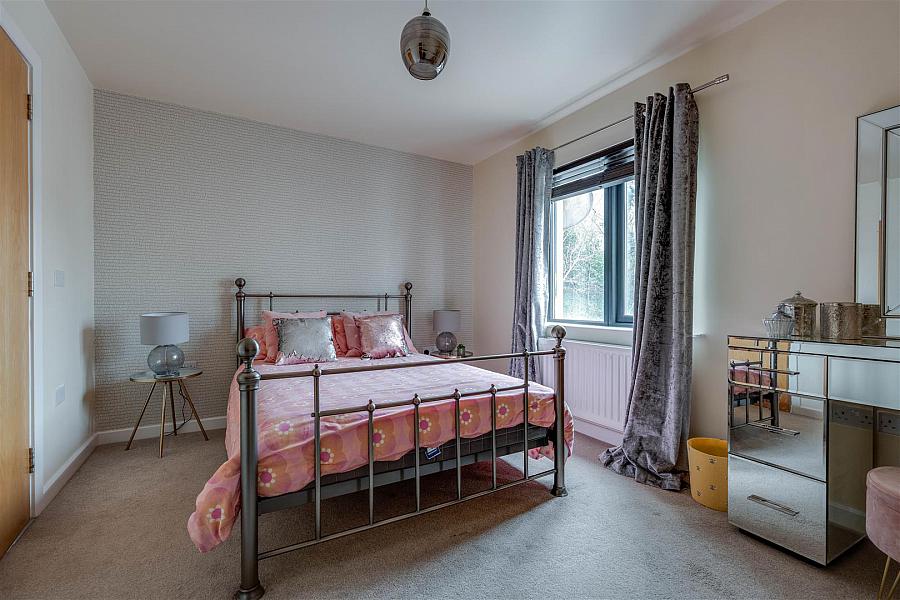 Apt 3 2-6 Birch Lane