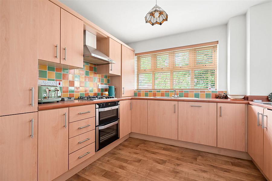 68a Woodrow Gardens