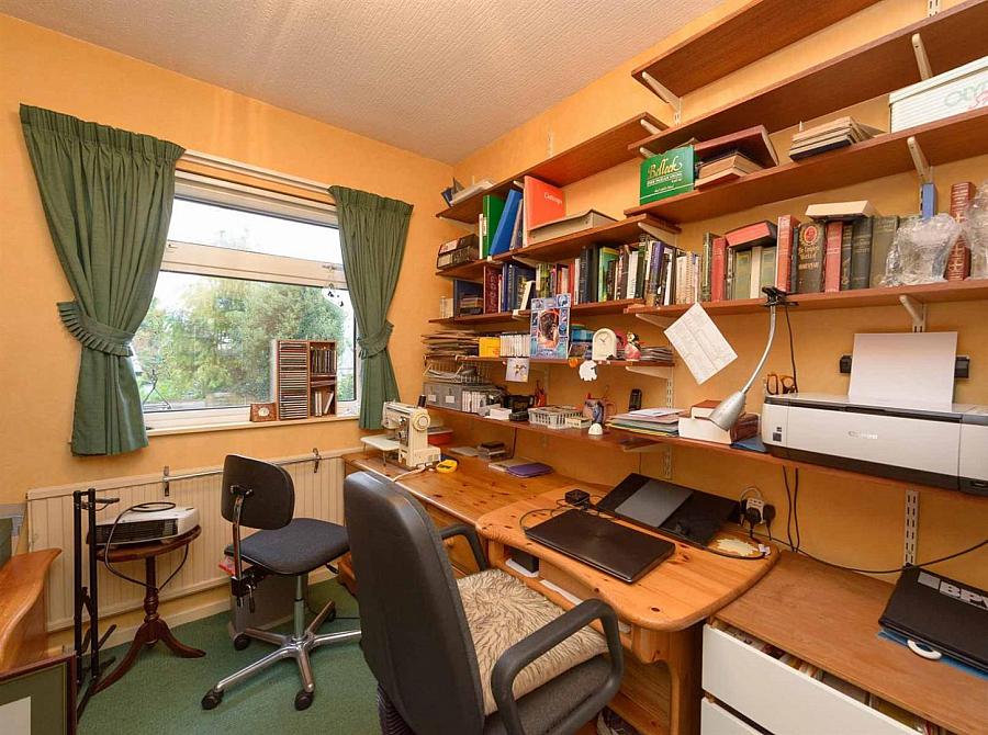 6 Annavale Drive