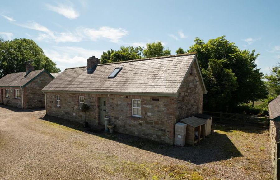 2 Castle Brae Cottages, 465a Loughshore Road