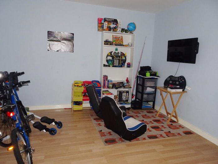 54 Featherbed Glade