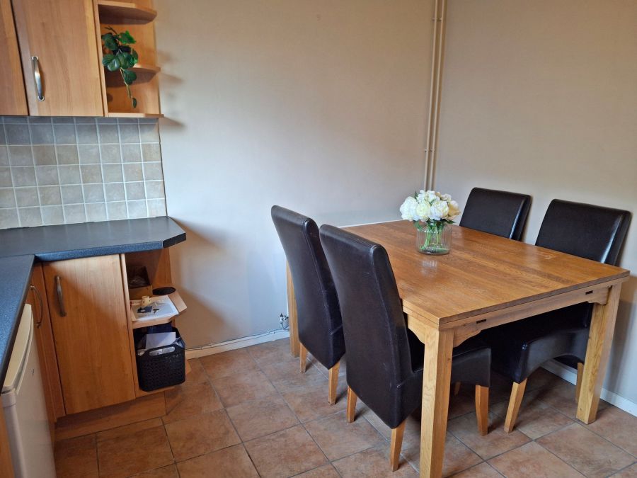 24 Loane Drive 24 Loane Drive