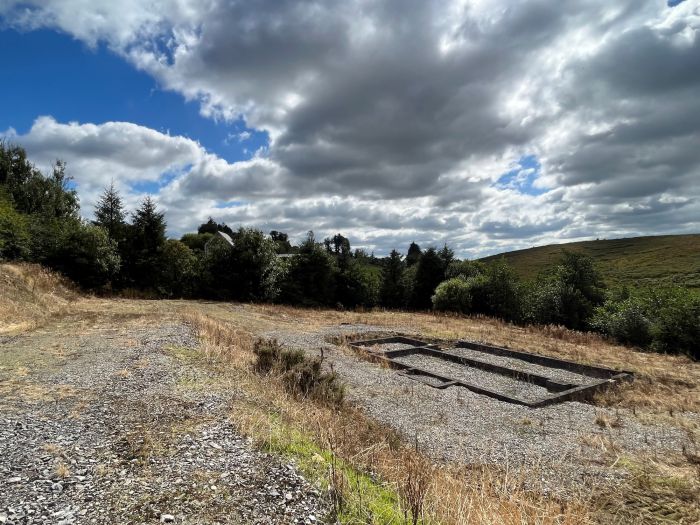 55 Coalhill Road (120m Nw )