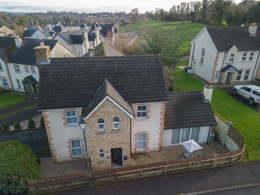 66 Silverhill Manor, enniskillen, BT74 5JE