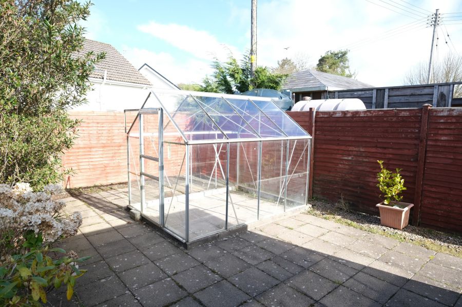 30 Tullyavey Road