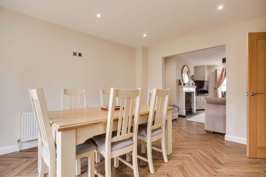 28 29 & 39 The Oak