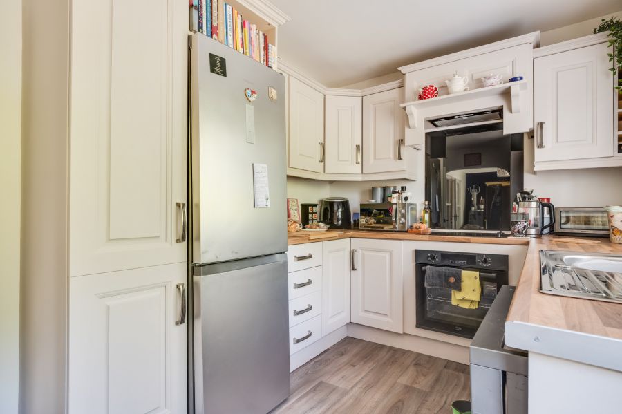 2 Silverstream Court
