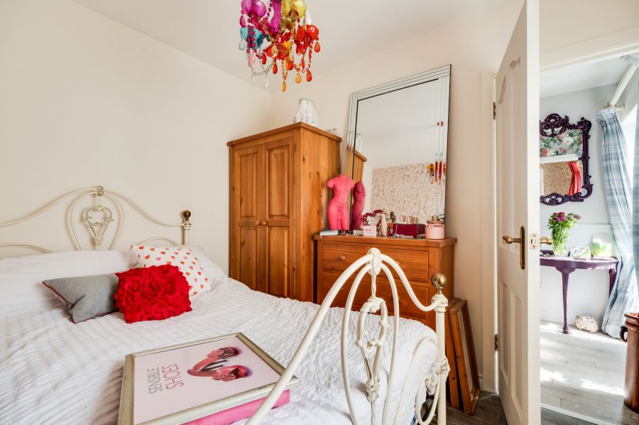 2 Silverstream Court